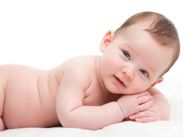 宝宝出生第一年每月发育体征家长必知!