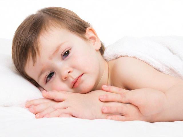 孩子发烧手脚冰凉该保暖还是散热?正确处理方法在这里!