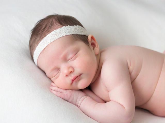 新生儿出现这几种情况是正常的,家长无需特别处理