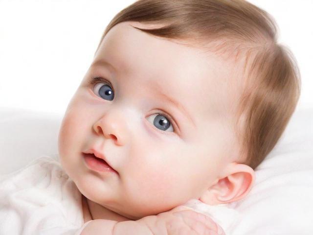 宝宝老是扎耳朵的六大原因及应对方法