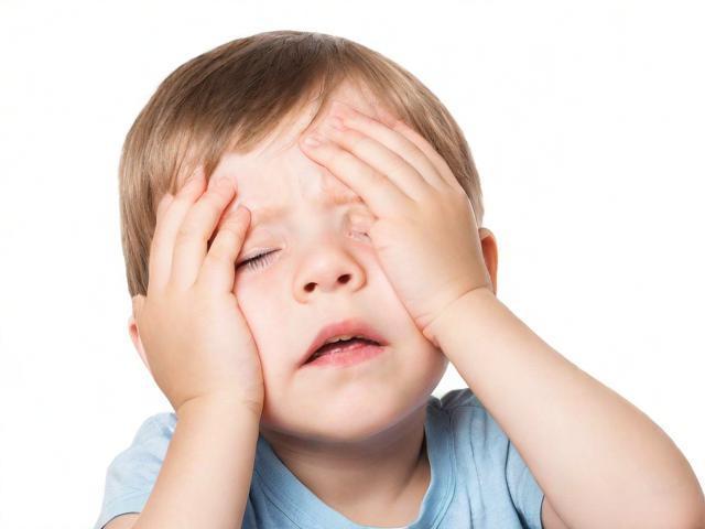 孩子发烧不能捂汗：三个阶段详解退烧正确方法