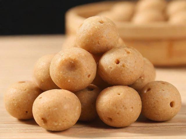 磁力珠不可以吃进肚子里，否则后果很严重！